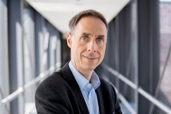 Chefarzt Prof. Dr. med. Felix Bermpohl, Facharzt für Psychiatrie und Psychotherapie