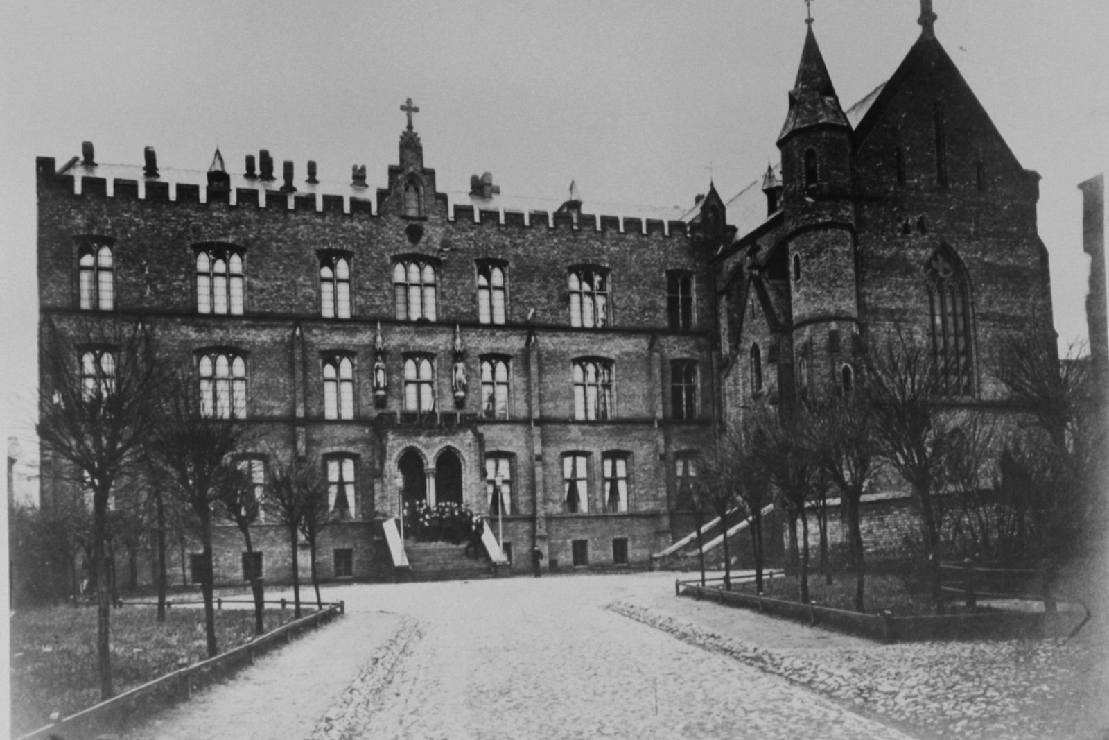 Hauptgebäude im St. Hedwig-Krankenhaus, um 1855