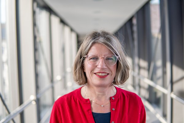 Chefarztsekretärin Carola Weubel, Klinik für Viszeral- und Gefäßchirurgie - Minimal Invasive Chirurgie