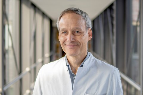 Chefarzt Prof. Dr. med. Steffen Weikert 