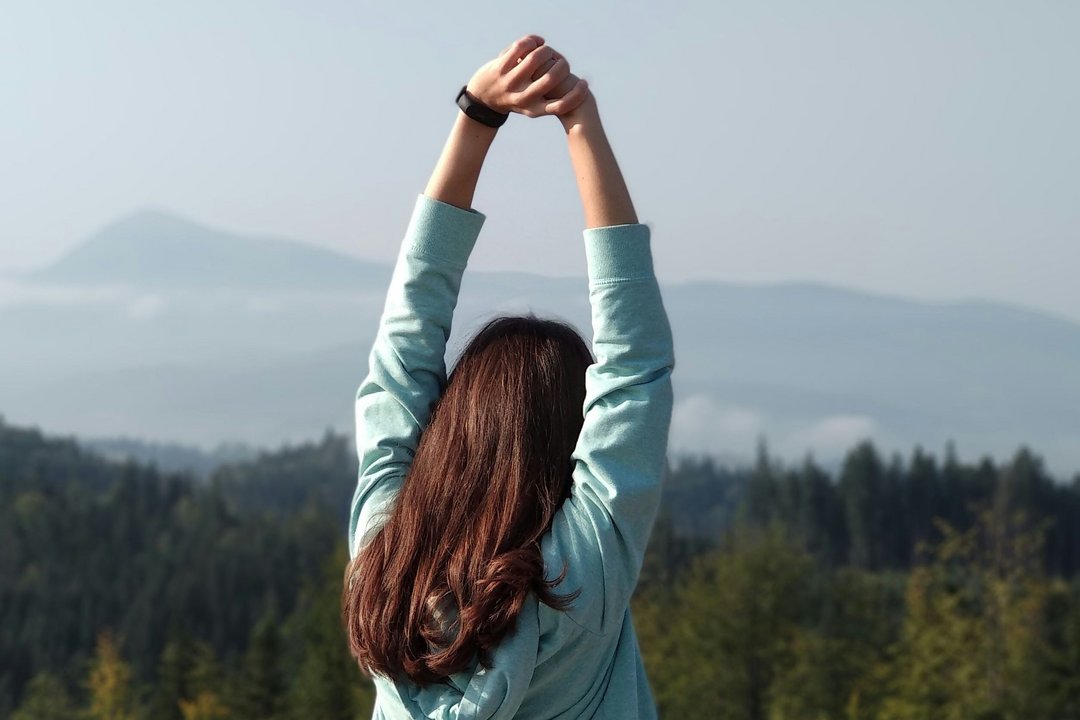 Frei fühlen: Nach sakraler Neuromodulation beschwerdefrei.