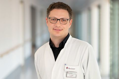 Oberarzt Dr. med. Timo Ziegler