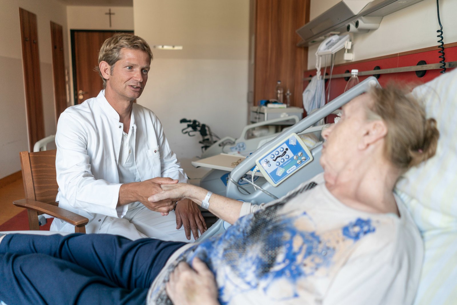 Ärztliches Gespräch in der Klinik für Geriatrie