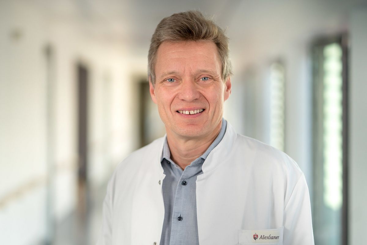 Ärztlicher Direktor Dr. Rupert Fischer-Lampsatis